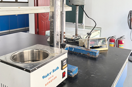Dispersing machine