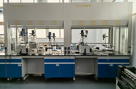 Polymerization device